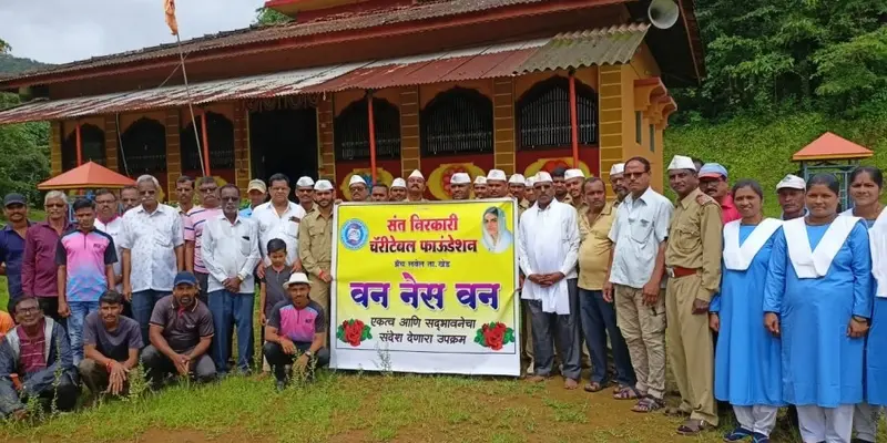 sant-nirankaari-chya-vatine-vruksharopan