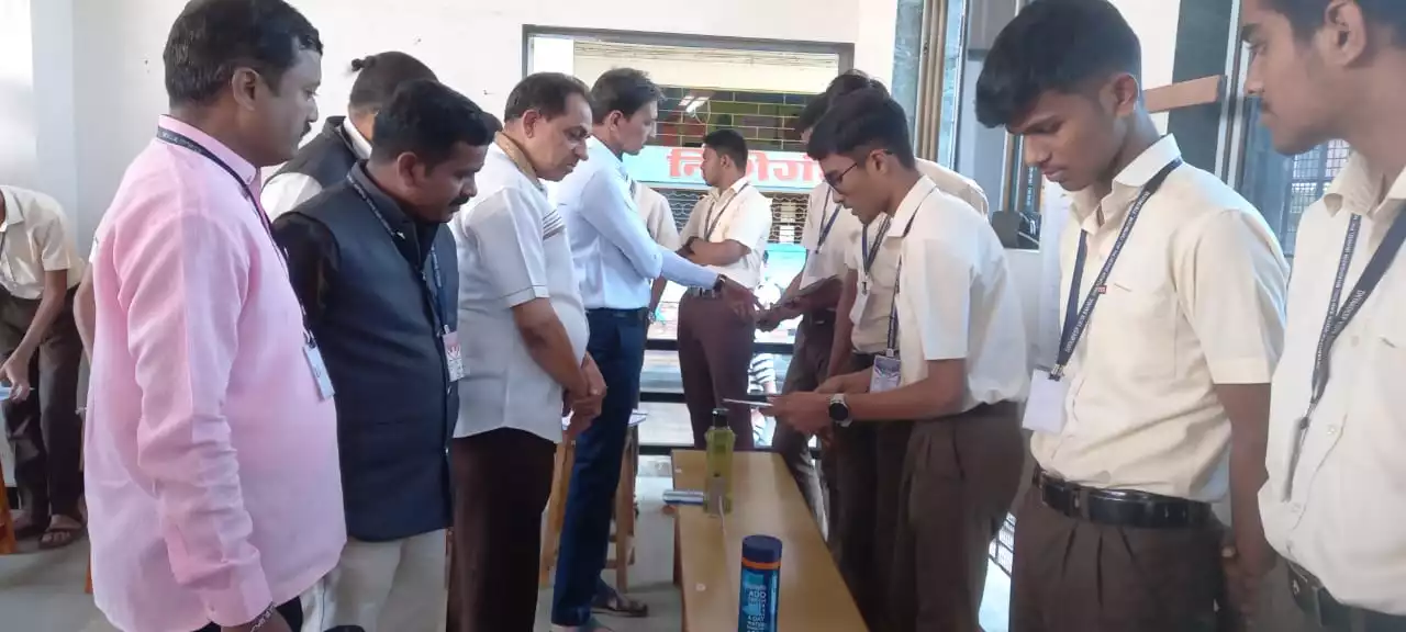 ज्ञानदीप भडगावमध्ये गणित प्रदर्शन उत्साहात संपन्न